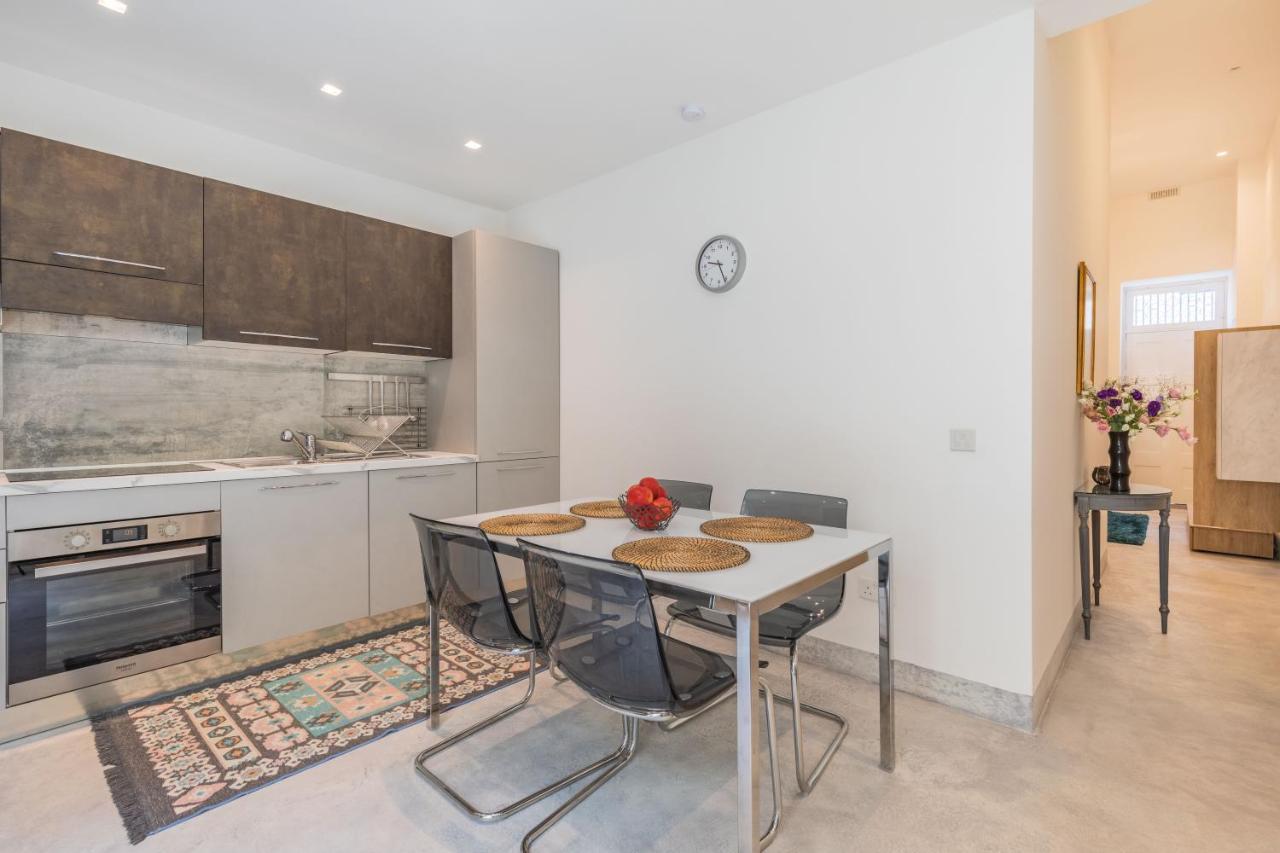 Sliema Luxurious One Bedroom Duplex Maisonette Buitenkant foto